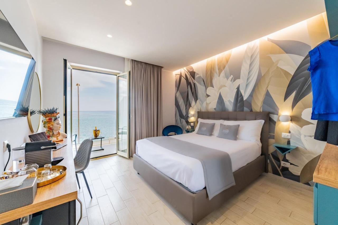 Bed and Breakfast Naxos Marina Bay Джардини-Наксос Экстерьер фото
