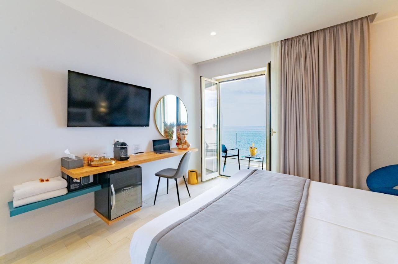 Bed and Breakfast Naxos Marina Bay Джардини-Наксос Экстерьер фото
