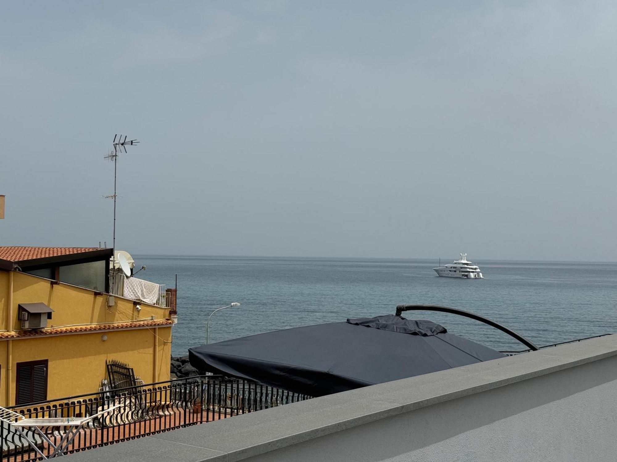 Bed and Breakfast Naxos Marina Bay Джардини-Наксос Экстерьер фото